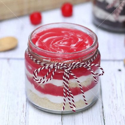Strawberry-Jar-Cakes